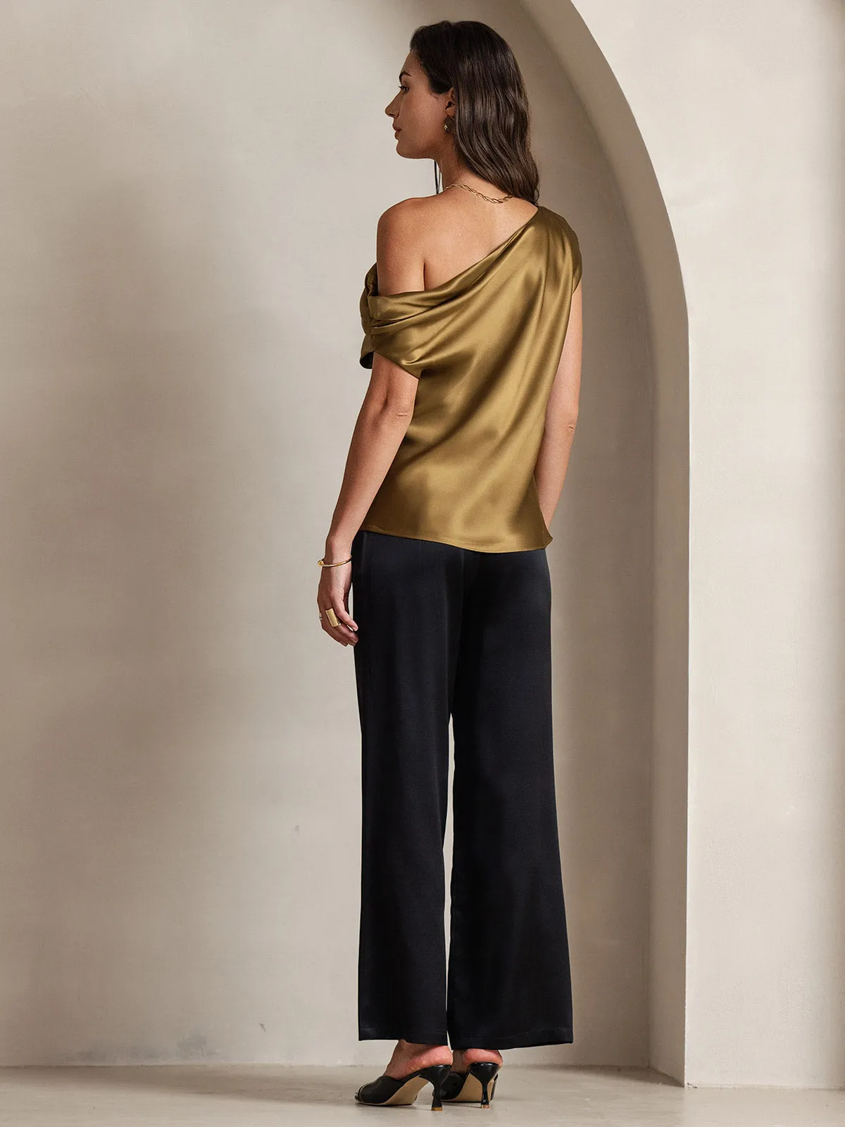 19Momme Silk Chic Elegant One-Shoulder Top